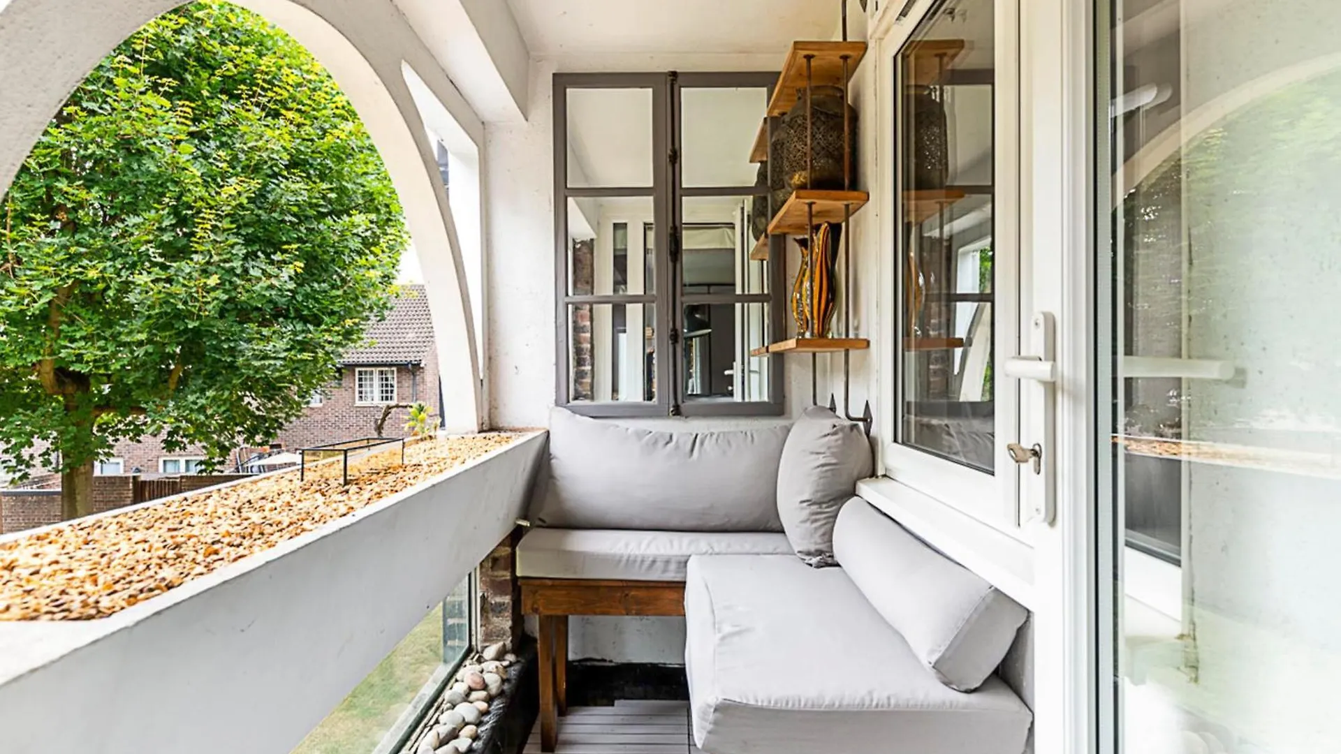 Apartment Bright Stepney Green Nest London